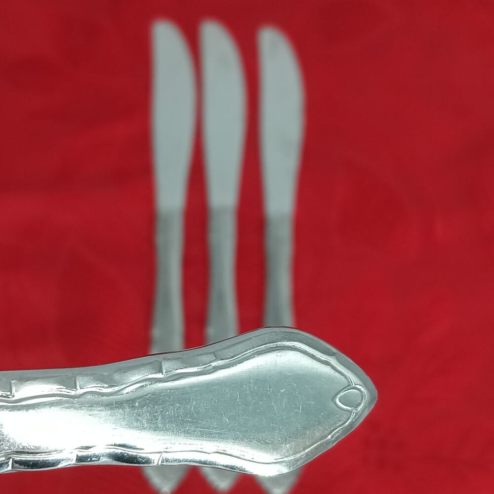 4X BK Oneida Community SATINIQUE Like READ Stainless Butter Dinner Knives
